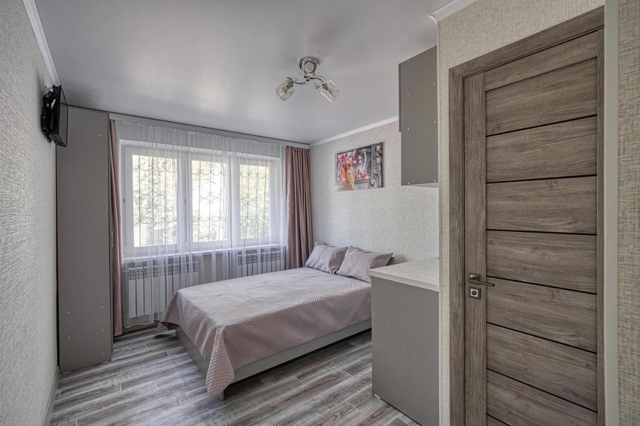 Апарт 33 Aparthotel Almati Kültér fotó